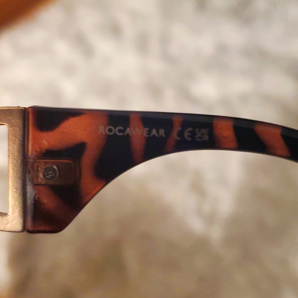 Rocawear Oversized Brown Sunglasses - Picture 7 of 11